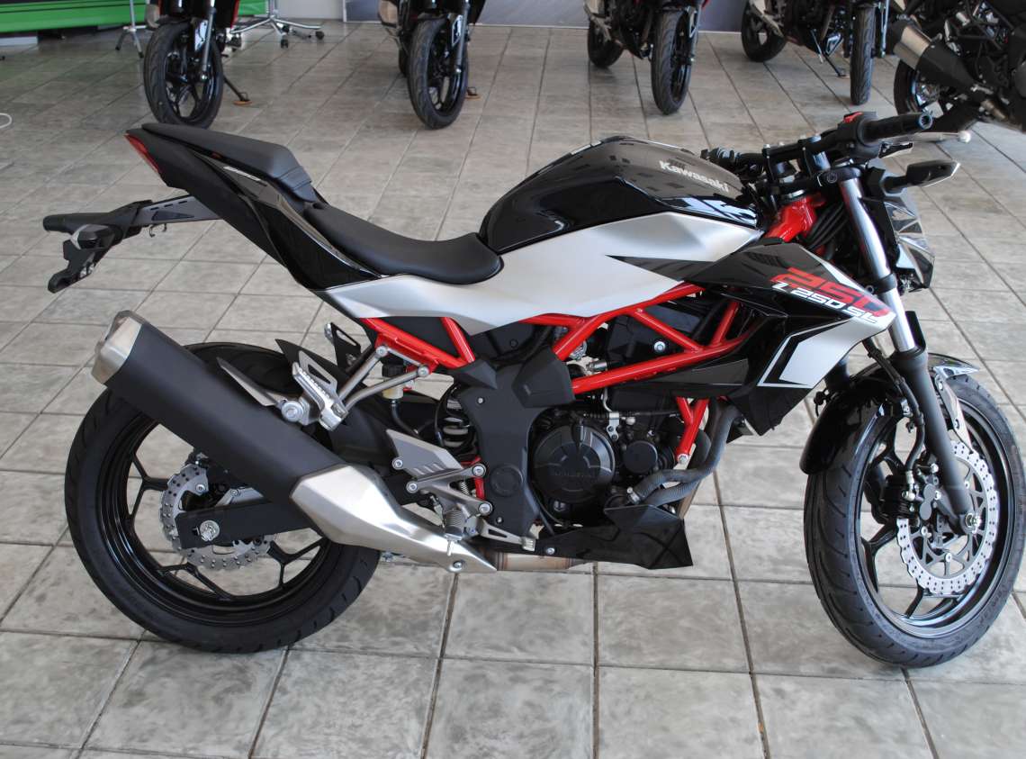 kawasaki ninja 250 sl
