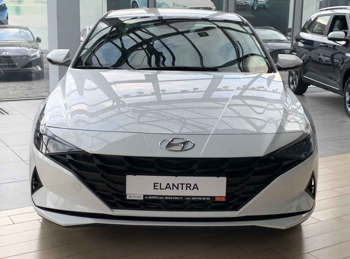 Hyundai Elantra 1.6 Comfort MT