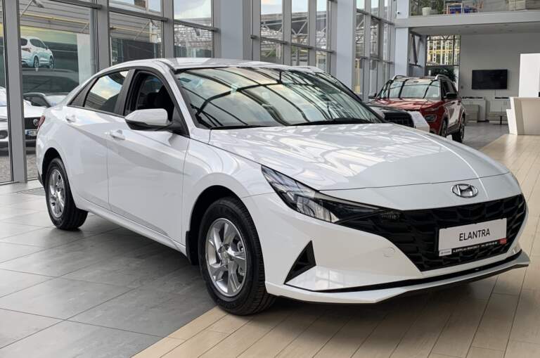 Hyundai Elantra 1.6 Comfort MT