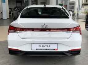 Hyundai Elantra 1.6 Comfort MT