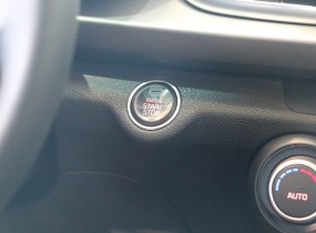 KIA RIO 1.4 A/T Prestige 2020