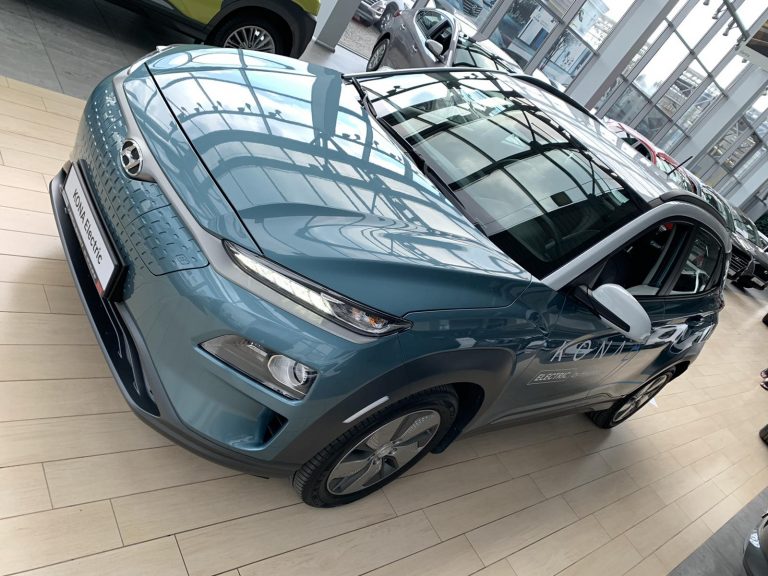 Kona EV Dynamic 2-tone