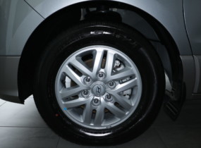 Hyundai H-1 2.5 8-Business 5AT