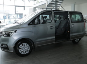 Hyundai H-1 2.5 8-Business 5AT