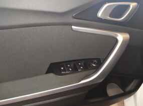 SUZUKI New SX4 1.6L 4WD GL 5MT