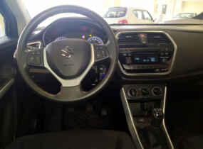 SUZUKI New SX4 1.6L 4WD GL 5MT