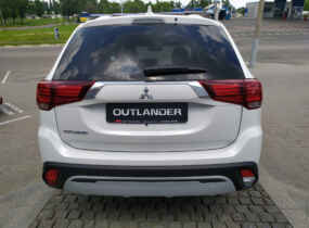 Mitsubishi Outlander Invite