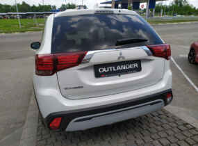 Mitsubishi Outlander Invite