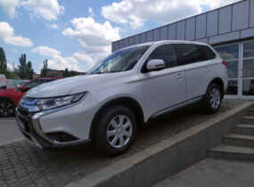 Mitsubishi Outlander Invite