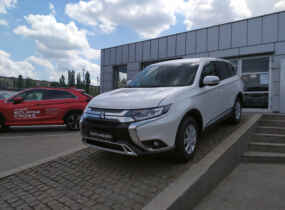 Mitsubishi Outlander Invite