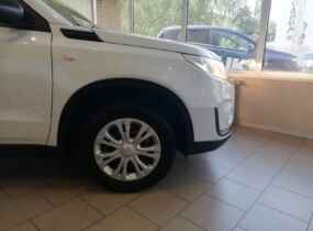 Suzuki Vitara 1.6L 2WD GL 5MT