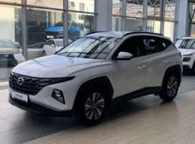 Hyundai Tucson NX4 2.0 Express 2WD МТ