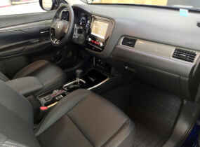 Mitsubishi Outlander Ultimate 2,4