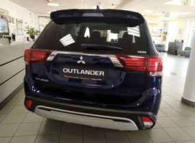 Mitsubishi Outlander Ultimate 2,4