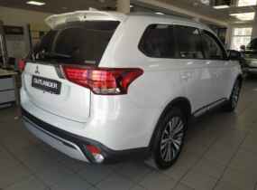 Mitsubishi Outlander Ultimate 2.4 CVT