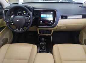 Mitsubishi Outlander Ultimate 2.4 CVT