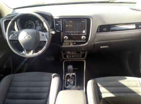 Mitsubishi Outlander Intense CVT