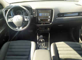 Mitsubishi Outlander Intense 2.0