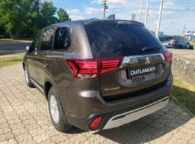 Mitsubishi Outlander Intense 2.0