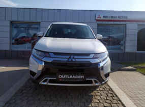 Mitsubishi Outlander Inform 2,0