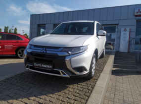 Mitsubishi Outlander Inform 2,0