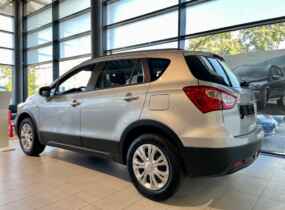 SUZUKI New SX4 1.6L 4WD GL 5MT