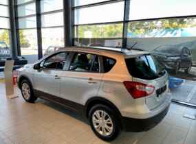 SUZUKI New SX4 1.6L 4WD GL 5MT