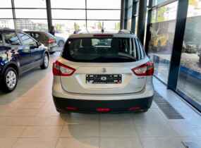 SUZUKI New SX4 1.6L 4WD GL 5MT