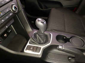 Kia Sportage 1.6 LX 2WD 5dr 5seats 6M/T