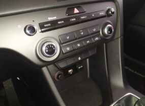 Kia Sportage 1.6 LX 2WD 5dr 5seats 6M/T