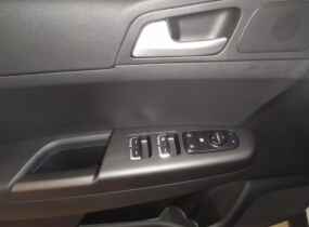 Kia Sportage 1.6 LX 2WD 5dr 5seats 6M/T