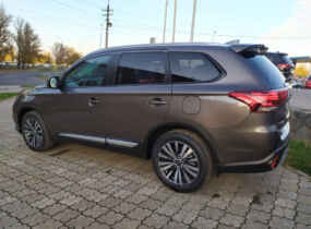 Mitsubishi Outlander Ultimate 2.4 CVT