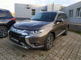 Mitsubishi Outlander Ultimate 2.4 CVT