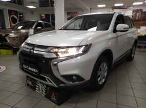 MITSUBISHI Outlander Invite