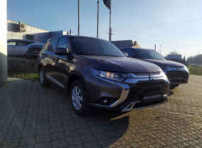 MITSUBISHI Outlander Invite 2.0 CVT