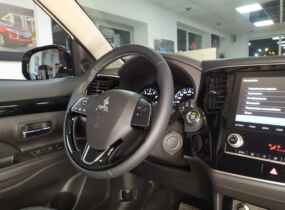 MITSUBISHI Outlander 2.0 CVT Invite