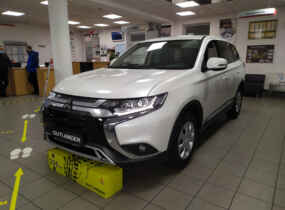 MITSUBISHI Outlander 2.0 CVT Invite