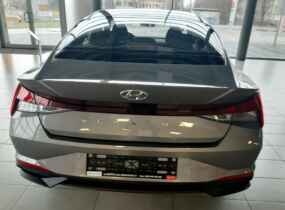 HYUNDAI ELANTRA CN7 1.6 ACTIVE AT