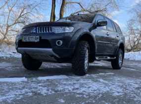 Mitsubishi Pajero Sport