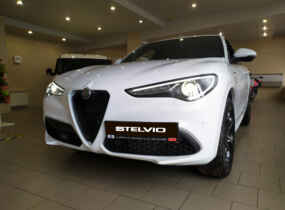 Alfa Romeo Stelvio 2021