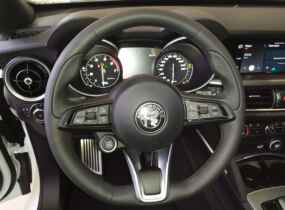 Alfa Romeo Stelvio 2021