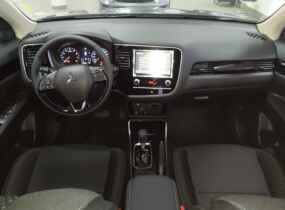 MITSUBISHI Outlander 2.0 CVT Invite