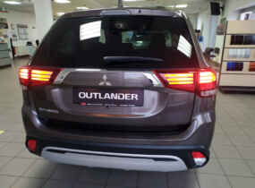 MITSUBISHI Outlander 2.0 CVT Invite