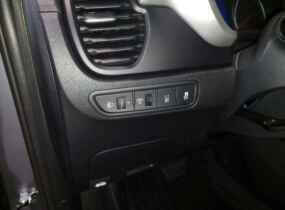 KIA Rio X