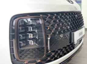 Hyundai Staria 7-Top Bronze  n/BCA 8AT 4WD
