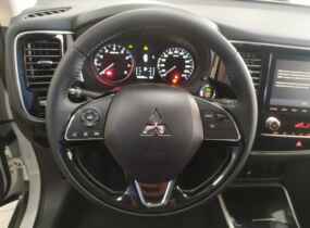 Mitsubishi Outlander 2.0 CVT Invite