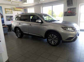 Mitsubishi Outlander 2.4 Instyle