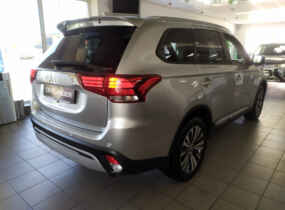 Mitsubishi Outlander 2.4 Instyle