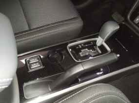 Mitsubishi Outlander 2.0 CVT Invite