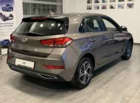 Hyundai i30 1.5 Style 6AT